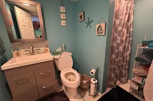 1123 Hyman Ave, Bay Shore, NY 11706 - Photo 23