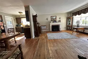 1123 Hyman Ave, Bay Shore, NY 11706 - Photo 13