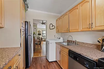 113 Beacon Hill Drive #E25, Dobbs Ferry, NY 10522 - Photo 7