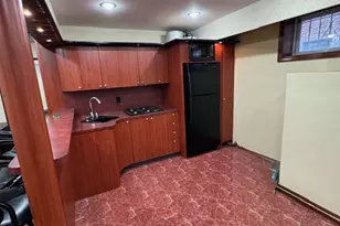 178-14 80th Dr, Jamaica, NY 11432 - Photo 17