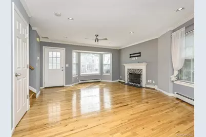 49 Ashwood Road Apt A #A, Port Washington, NY 11050 - Photo 3
