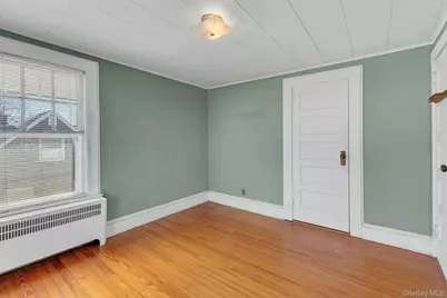 463 S 3rd Street, Lindenhurst, NY 11757 - Photo 15