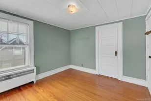 463 S 3rd St, Lindenhurst, NY 11757 - Photo 15