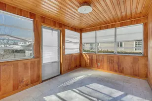 463 S 3rd St, Lindenhurst, NY 11757 - Photo 11