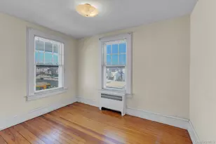 463 S 3rd St, Lindenhurst, NY 11757 - Photo 13