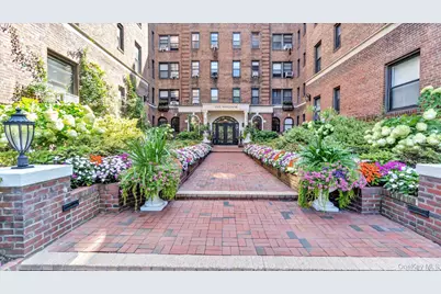 21 Barstow Road #6C, Great Neck, NY 11021 - Photo 21