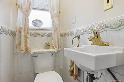 8918 239th Street, Bellerose, NY 11426 - Photo 7