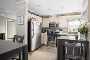 181 Glynwood, Riverhead, NY 11901 - Photo 3