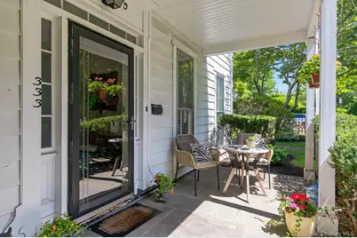 4 Parkview Terrace #2, Huntington, NY 11743 - Photo 3