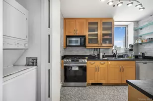 401 E 60th St, New York, NY 10022 - Photo 5