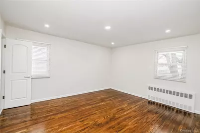 15 Center Drive, Syosset, NY 11791 - Photo 15