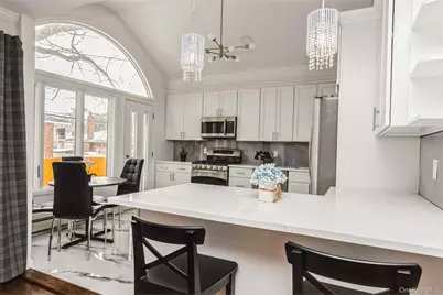 15 Center Drive, Syosset, NY 11791 - Photo 11