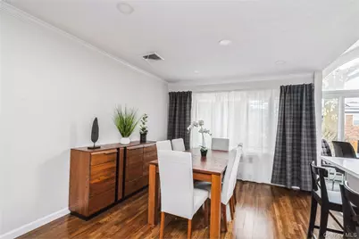 15 Center Drive, Syosset, NY 11791 - Photo 9