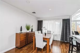 15 Center Dr, Syosset, NY 11791 - Photo 9