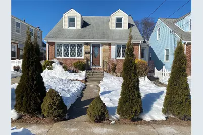 216 Raff Avenue, Mineola, NY 11501 - Photo 1