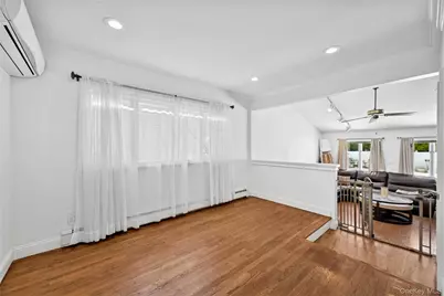 130 Oakview Avenue, Farmingdale, NY 11735 - Photo 7