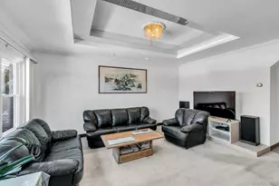 197 Emory Rd, Mineola, NY 11501 - Photo 3