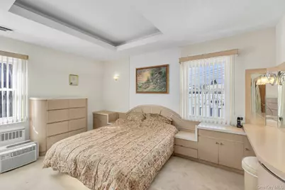 197 Emory Road, Mineola, NY 11501 - Photo 17