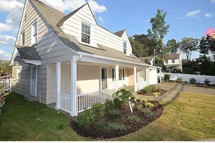 4 Addison Ln, Greenvale, NY 11548 - Photo 3