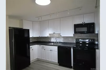 1803 Parr Lake Drive #18C, Newburgh, NY 12550 - Photo 5