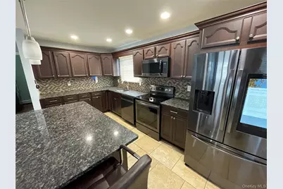 70 Birch Road, Amityville, NY 11701 - Photo 7