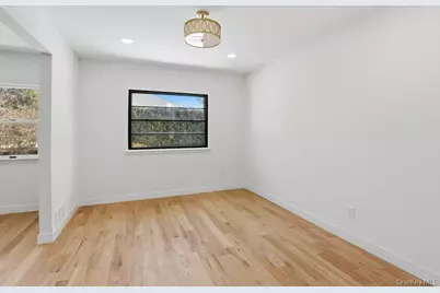 32 Rockland Drive, Jericho, NY 11753 - Photo 5