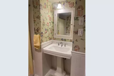 64 Maple Drive, Great Neck, NY 11021 - Photo 11