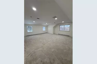 24 Kimberly Court, Calverton, NY 11933 - Photo 11