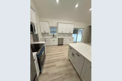 24 Kimberly Court, Calverton, NY 11933 - Photo 7