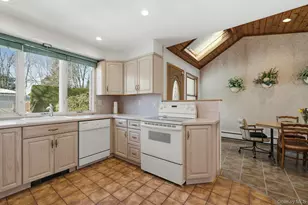 1461 Briard St, Wantagh, NY 11793 - Photo 13