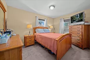 1115 Mace Ave, Bronx, NY 10469 - Photo 13