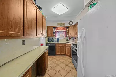 1115 Mace Avenue, Bronx, NY 10469 - Photo 9