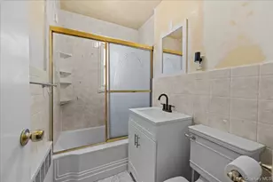 1115 Mace Ave, Bronx, NY 10469 - Photo 11