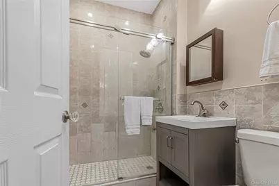 10318 126th Street, Richmond Hill, NY 11419 - Photo 15