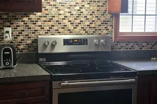 238-12 148th Dr, Rosedale, NY 11422 - Photo 5