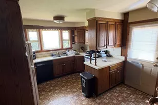 51 Orchard St, Marlboro, NY 12542 - Photo 3