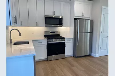 515 Jackson Avenue #10, Lindenhurst, NY 11757 - Photo 5