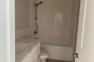 515 Jackson Ave, Lindenhurst, NY 11757 - Photo 11