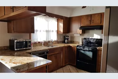 137 Bethlehem Road, New Windsor, NY 12553 - Photo 13