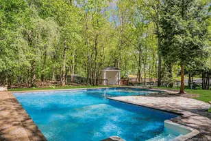 7 McCulloch Dr, Dix Hills, NY 11746 - Photo 45