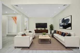 7 McCulloch Dr, Dix Hills, NY 11746 - Photo 29