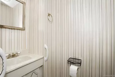 25 Buckingham Court, Pomona, NY 10970 - Photo 9