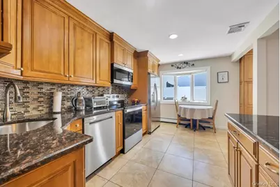 436 8th Street, Bohemia, NY 11716 - Photo 3