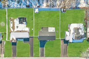 436 8th St, Bohemia, NY 11716 - Photo 29