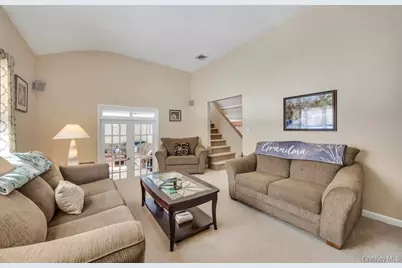 436 8th Street, Bohemia, NY 11716 - Photo 7