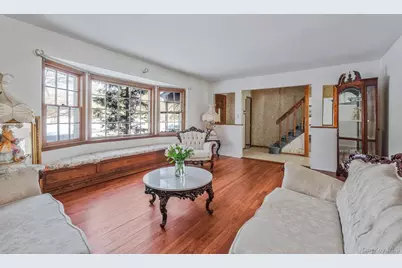 140 Seaman Neck Road, Dix Hills, NY 11746 - Photo 3