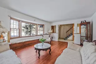 140 Seaman Neck Rd, Dix Hills, NY 11746 - Photo 3