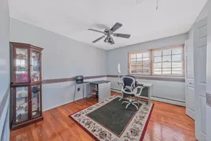 140 Seaman Neck Rd, Dix Hills, NY 11746 - Photo 11