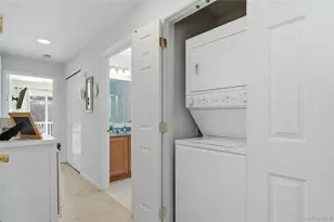 54 Morley Cir, Melville, NY 11747 - Photo 23