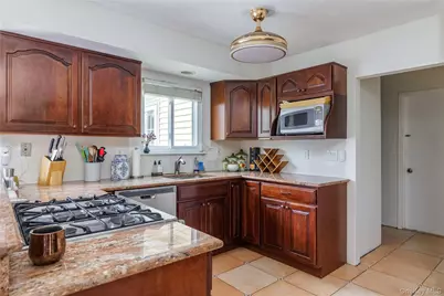 44 Frazer Drive, Greenlawn, NY 11740 - Photo 5